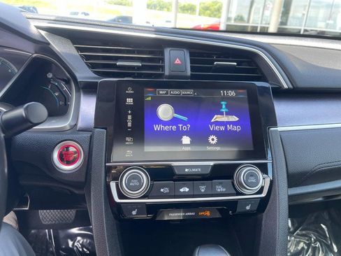 Used 2017 Honda Civic Touring image 31
