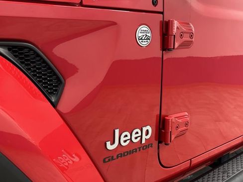 Used 2022 Jeep Gladiator Overland w/ Popular Equipment Package image 38