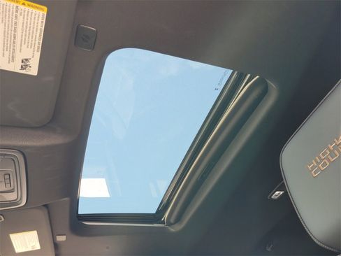 New 2025 Chevrolet Silverado 2500 High Country w/ Midnight Edition image 21