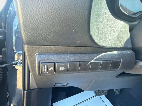 Used 2025 Toyota Corolla LE FWD image 29
