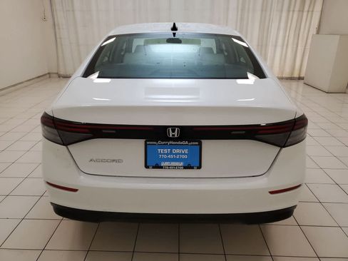 Used 2025 Honda Accord SE image 28