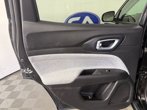 Used 2022 Jeep Compass Latitude image 22