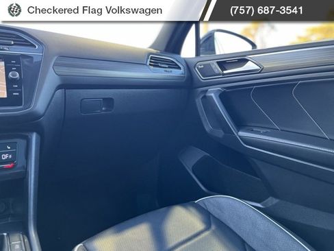Used 2023 Volkswagen Tiguan SEL R-Line image 30