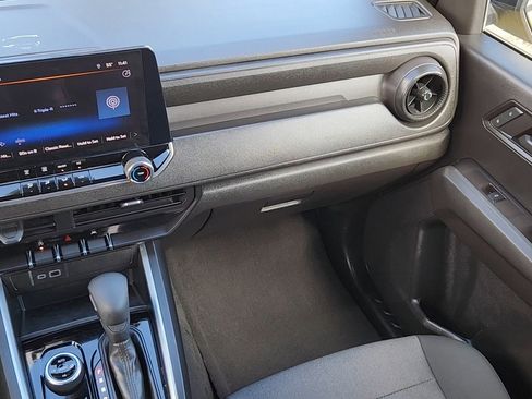 Used 2024 Chevrolet Colorado Trail Boss w/ Technology Package image 6