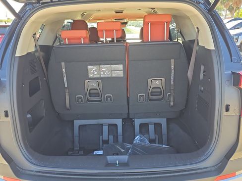 New 2026 Kia Carnival EX FWD image 10