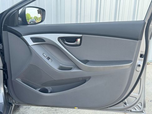 Used 2012 Hyundai Elantra Limited w/ Technology Pkg 5 FWD image 38