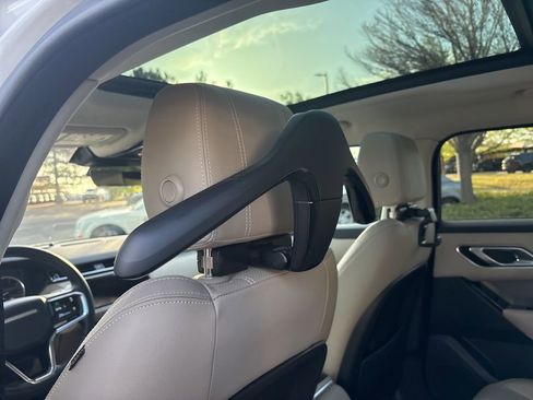 Used 2021 Land Rover Range Rover Velar S image 17