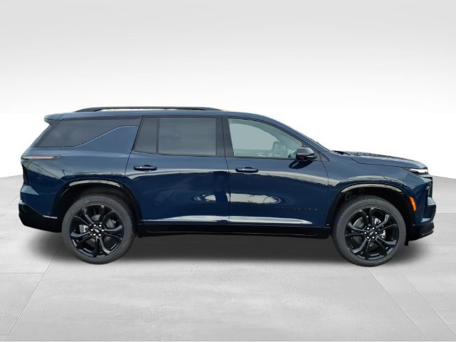 New 2027 Chevrolet Traverse RS w/ LPO, Floor Liner Package AWD/4WD image 2