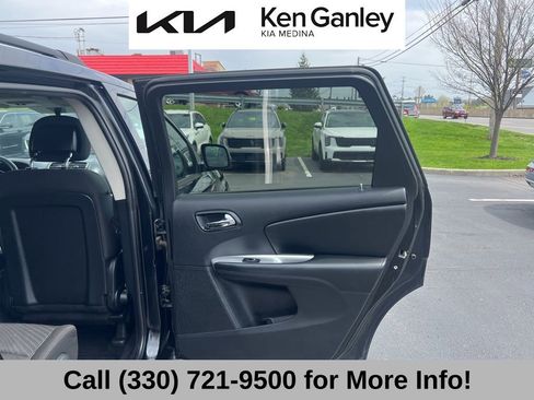 Used 2017 Dodge Journey SXT w/ Comfort/Convenience Group FWD image 55