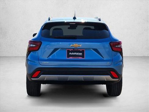 New 2026 Chevrolet Trax LT w/ Driver Confidence Package image 8