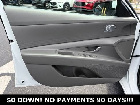 Used 2024 Hyundai Elantra SEL FWD image 12