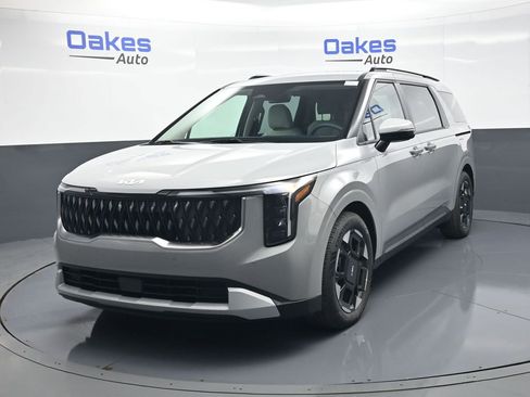 New 2026 Kia Carnival EX FWD image 4