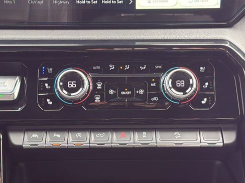 Used 2025 GMC Sierra 1500 AT4 w/ AT4 Premium Package AWD/4WD image 21