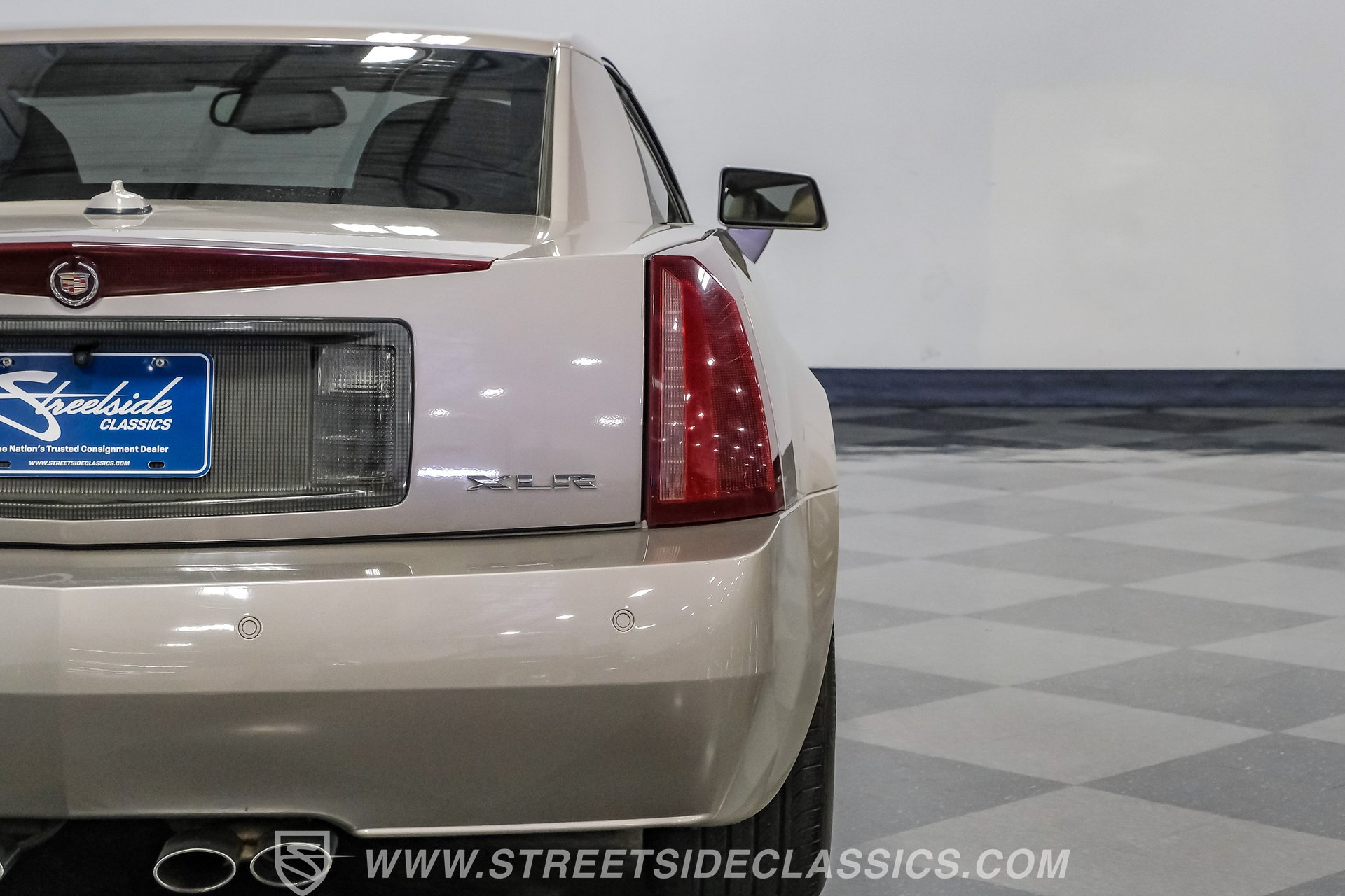 Used 2005 Cadillac XLR RWD image 26