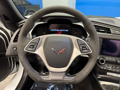 Used 2019 Chevrolet Corvette Grand Sport w/ Z07 Performance Package RWD image 17