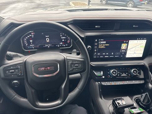 Used 2024 GMC Sierra 1500 AT4 w/ Technology Package image 10