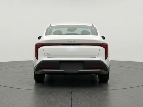 Used 2025 Kia K4 LXS image 7