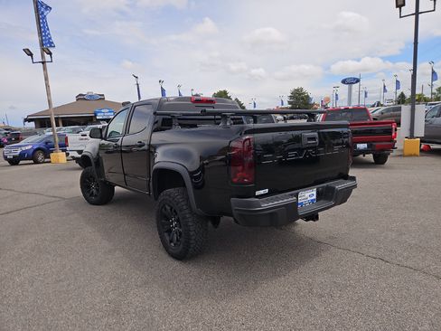 Used 2022 Chevrolet Colorado ZR2 w/ ZR2 Midnight Special Edition AWD/4WD image 3