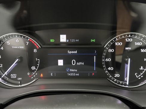 Used 2025 Cadillac XT5 Premium Luxury image 17