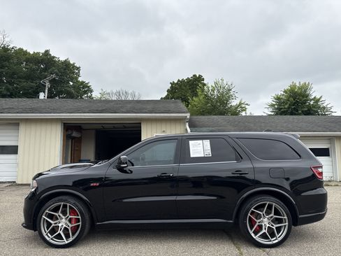 Used 2018 Dodge Durango SRT w/ Technology Group AWD/4WD image 9