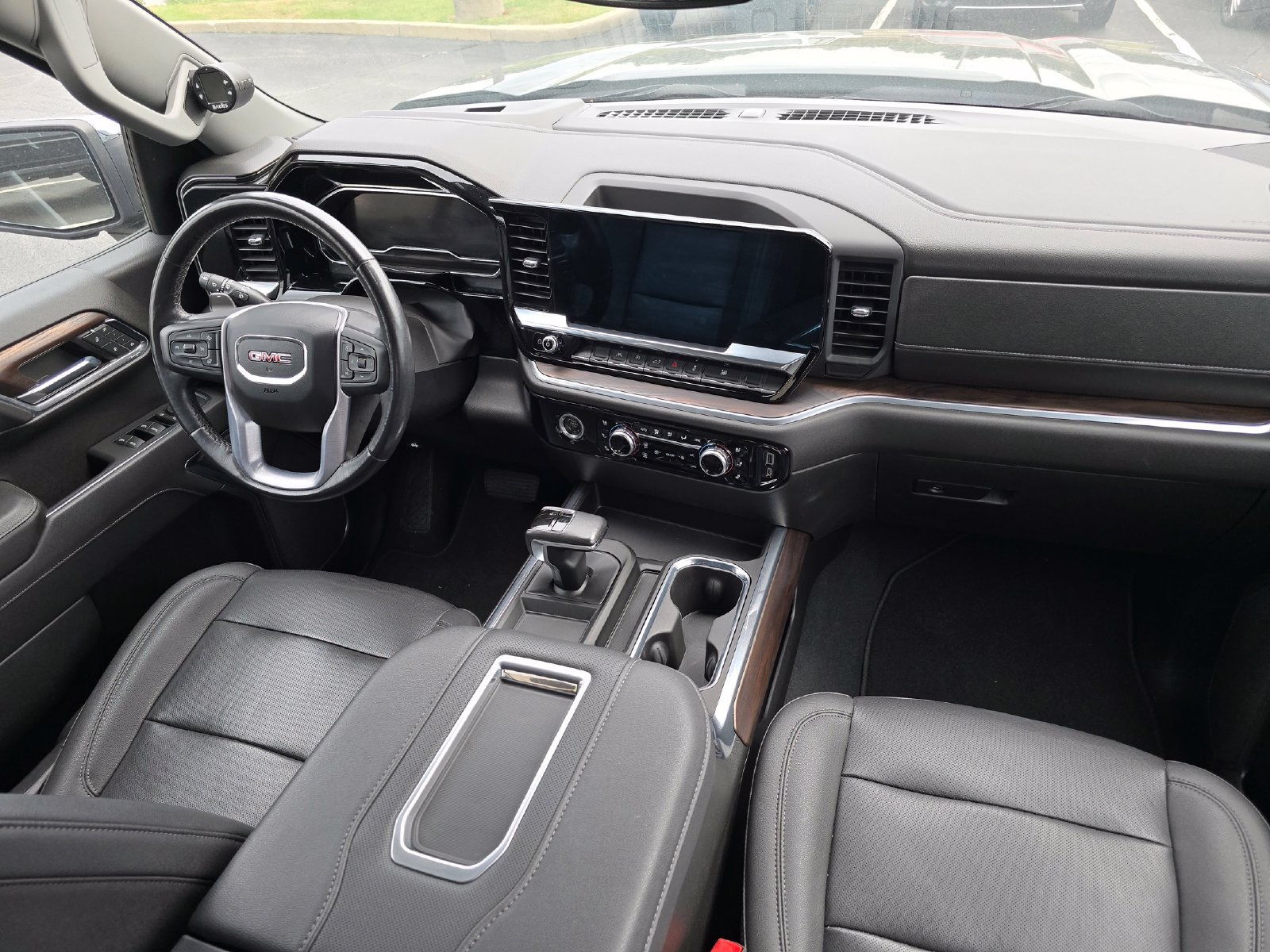 Used 2022 GMC Sierra 1500 SLT w/ SLT Convenience Package AWD/4WD image 17