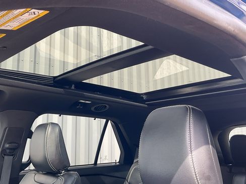 Used 2022 Ford Explorer ST w/ Equipment Group 401A image 11