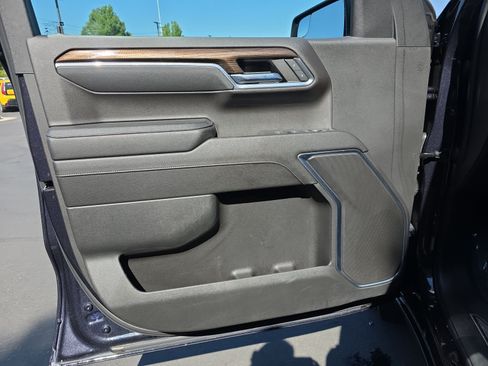 Used 2023 Chevrolet Silverado 1500 LT AWD/4WD image 9