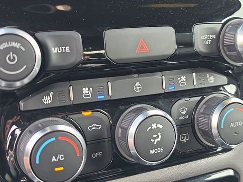 Used 2023 RAM 1500 Laramie AWD/4WD image 31