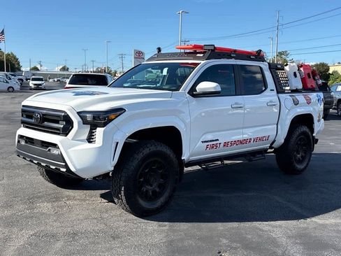 New 2025 Toyota Tacoma SR5 image 24