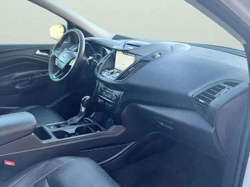 Used 2017 Ford Escape Titanium image 14