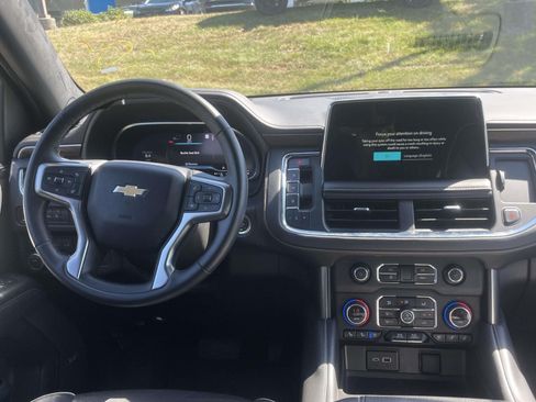 Used 2023 Chevrolet Suburban Premier RWD image 14