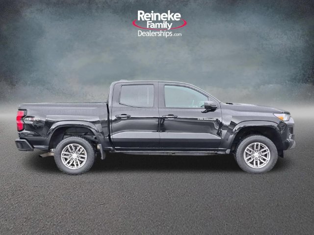 Used 2023 Chevrolet Colorado LT w/ LT Convenience Package II AWD/4WD image 4
