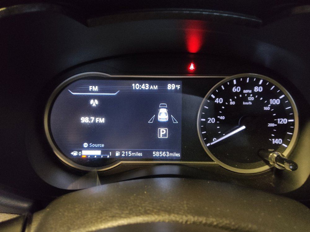 Used 2024 Nissan Versa SV FWD image 23