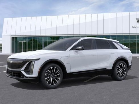 New 2026 Cadillac Lyriq Sport AWD/4WD image 39