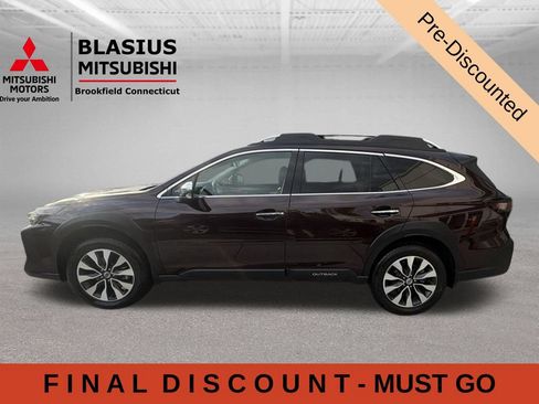 Used 2023 Subaru Outback Touring XT AWD/4WD image 17
