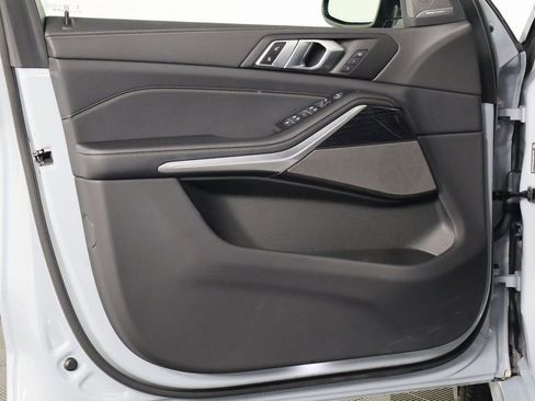 Used 2025 BMW X5 xDrive40i w/ M Sport Package image 12