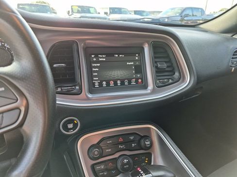 Used 2020 Dodge Challenger SXT w/ Driver Convenience Group RWD image 28