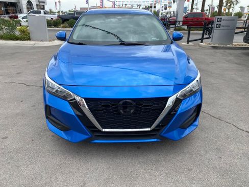 Used 2022 Nissan Sentra SV FWD image 2