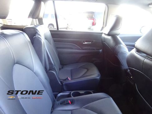 Used 2024 Toyota Grand Highlander FWD image 22
