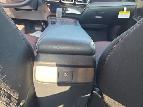Used 2026 Nissan Sentra SR w/ Floor Mat Package FWD image 12