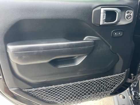 Used 2019 Jeep Wrangler Sport AWD/4WD image 11
