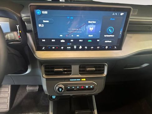 Used 2026 Ford Maverick XLT w/ XLT Luxury Package AWD/4WD image 5