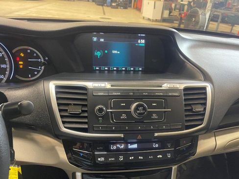 Used 2016 Honda Accord LX image 21