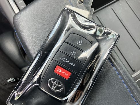 Used 2024 Toyota Sequoia Platinum AWD/4WD image 40