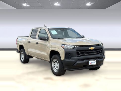 Used 2023 Chevrolet Colorado W/T image 7