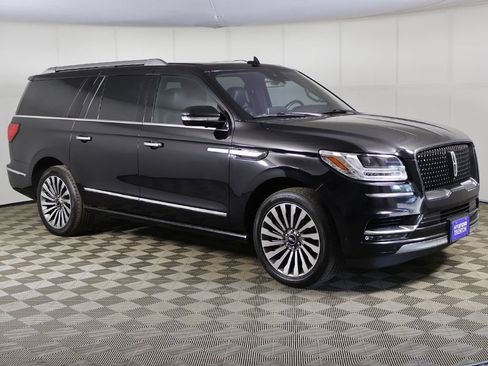 Used 2019 Lincoln Navigator L Reserve AWD/4WD image 2