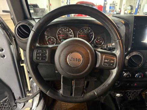 Used 2015 Jeep Wrangler Unlimited Sport w/ Quick Order Package 24S AWD/4WD image 20