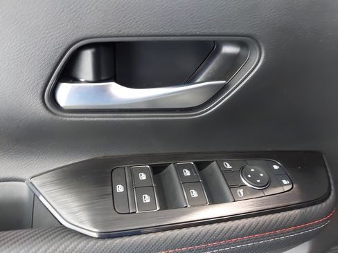 Used 2025 Nissan Kicks SR w/ SR Premium Package FWD image 25