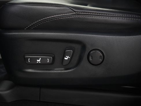 Used 2022 Toyota 4Runner Limited image 27