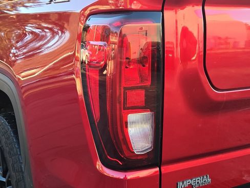 Used 2022 GMC Sierra 1500 Elevation w/ Preferred Package image 10